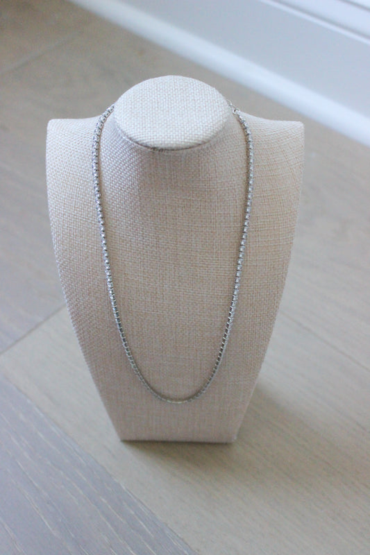 Chic Tennis Necklace